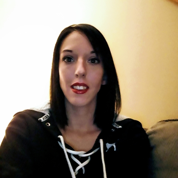 Meet your Posher, Amber - Picture 5 of 5